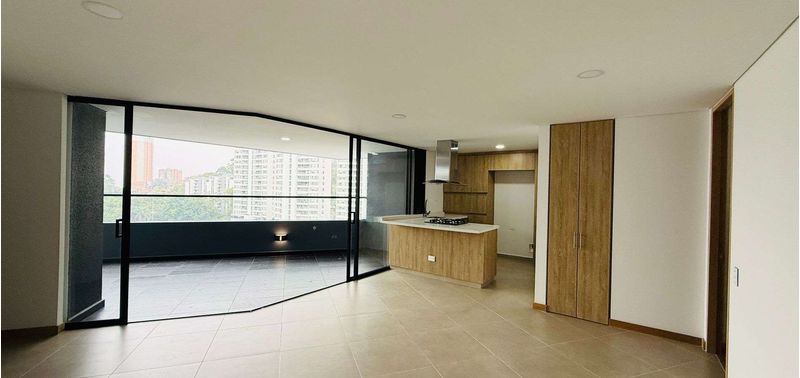Apartamento en Venta en Medellín, Las Palmas-1