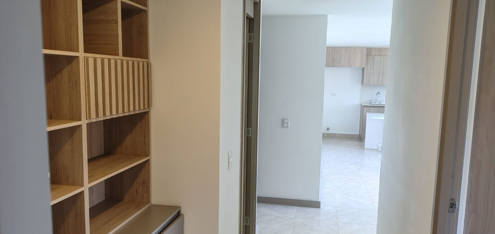Apartamento en Venta en Envigado, La Cuenca-1