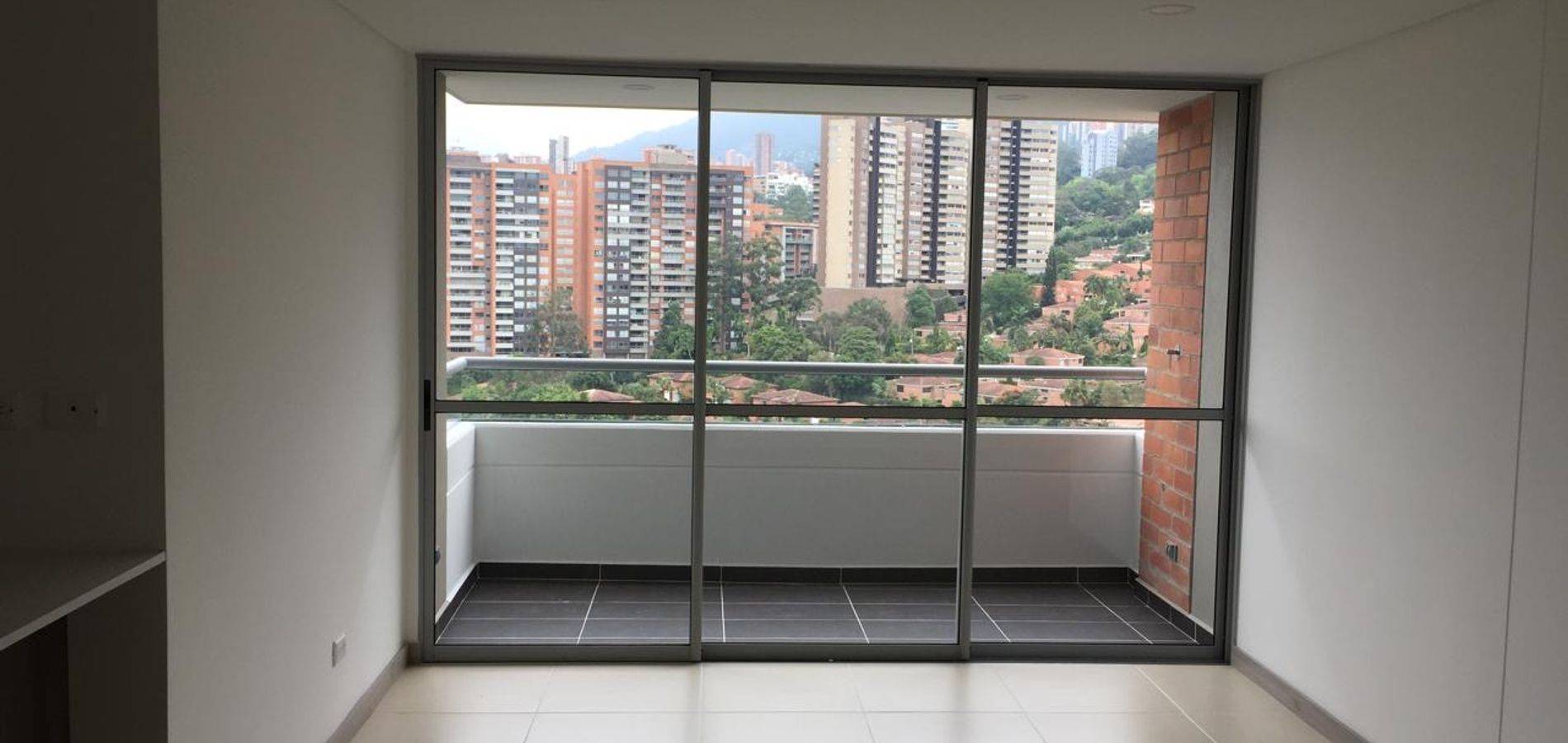 Apartamento en Venta en Envigado, El Esmeraldal-0