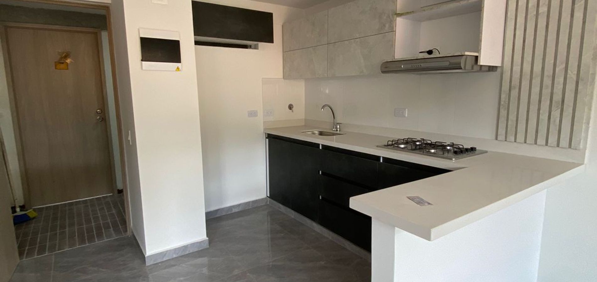 Apartamento en Venta en Medellín, Calasanz-0