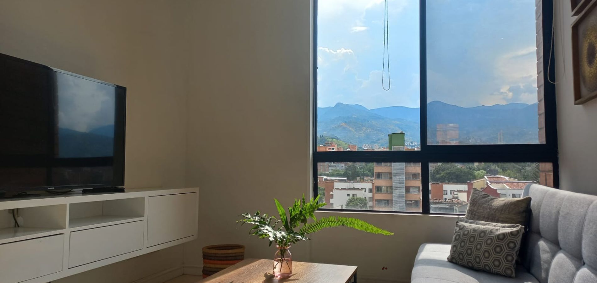 Apartamento en Venta en Medellín, Laureles-0