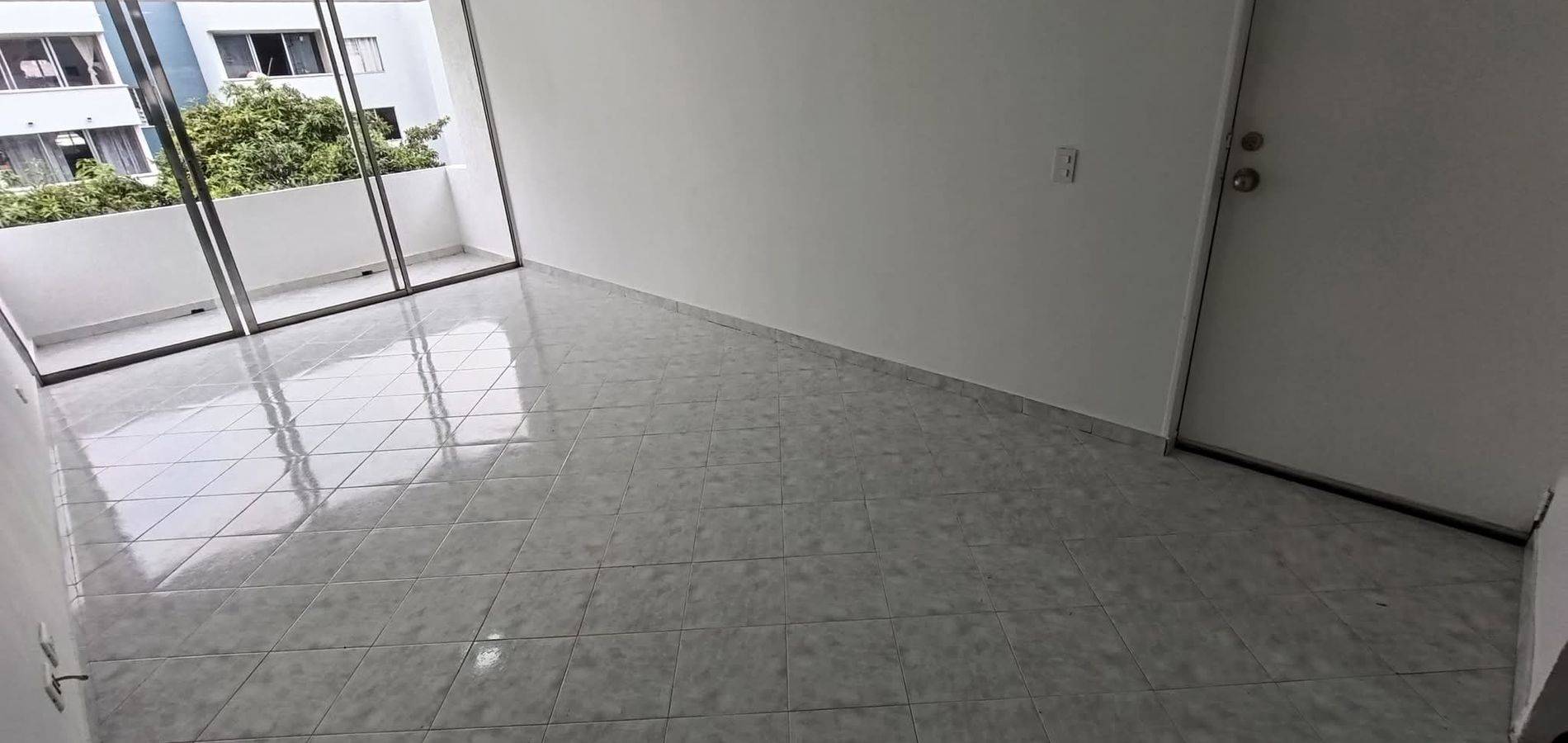 Apartamento en Venta en Medellín, San Javier-0
