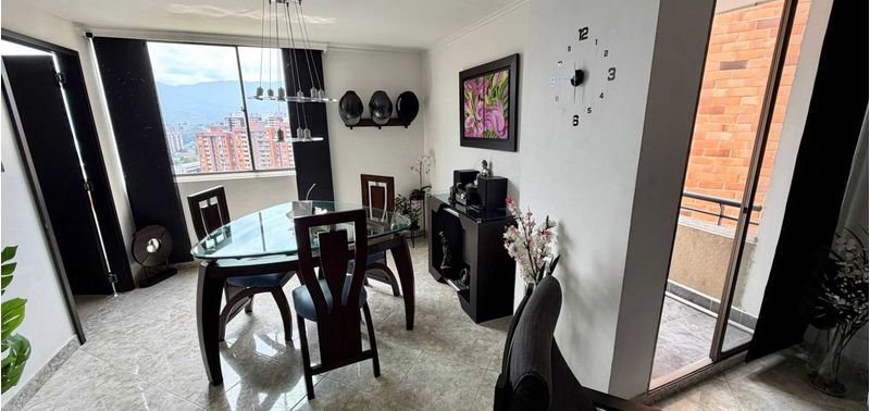 Apartamento en Venta en Medellín, Belén Loma de los Bernal-0
