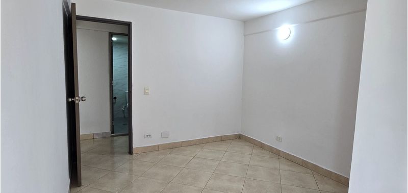 Apartamento en Venta en Medellín, San Antonio de Prado-6