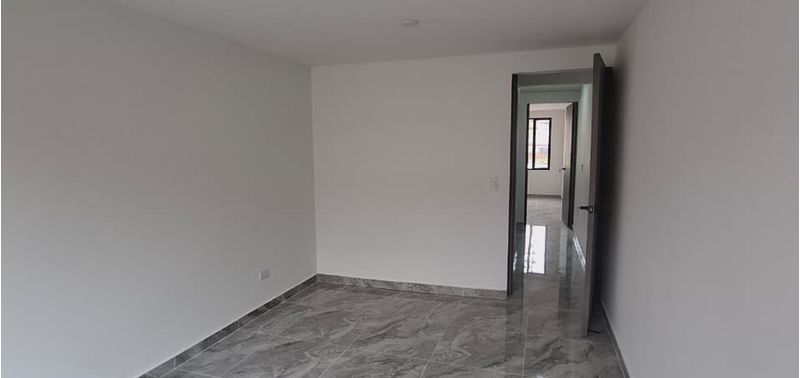 Casa en Venta en Bogotá, D.C., Villa Elisa-11