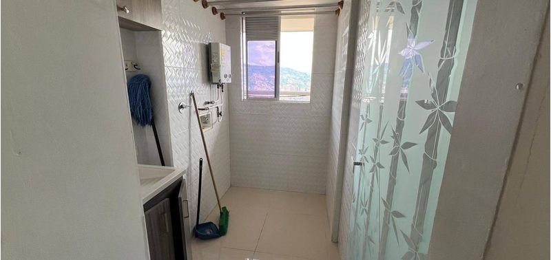 Apartamento en Venta en Envigado, Los Ángeles-1