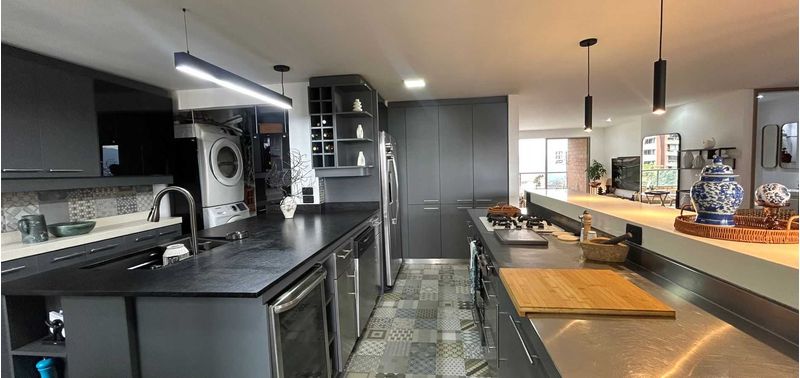 Apartamento en Venta en Medellín, El Poblado-0