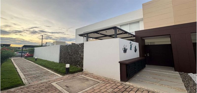 Casa en Venta en Ricaurte, MAIO