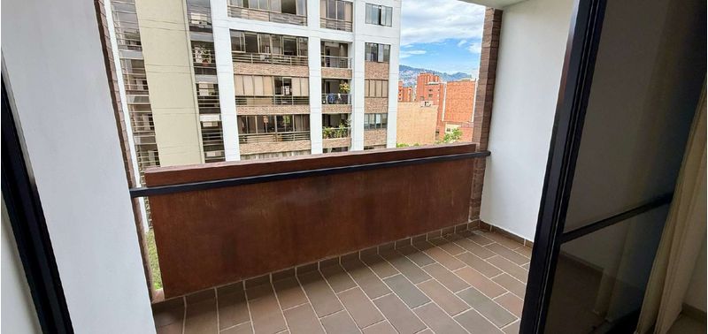 Apartamento en Venta en Medellín, Laureles-12