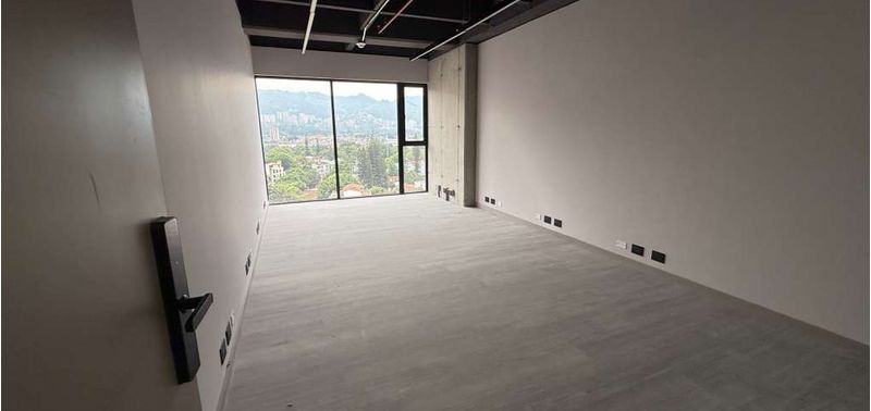 Oficina en Venta en Medellín, 8 de Marzo-0
