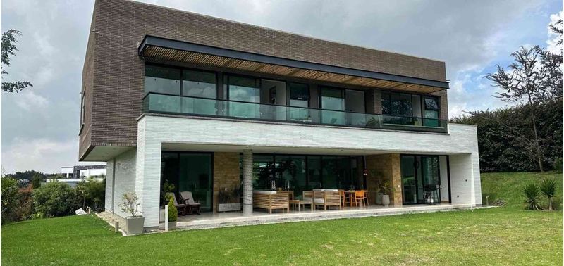 Casa en Venta en Envigado, Las Palmas-0