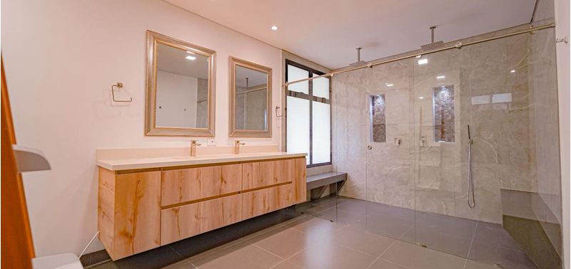 Casa en Venta en Envigado, Loma Del Escobero-12