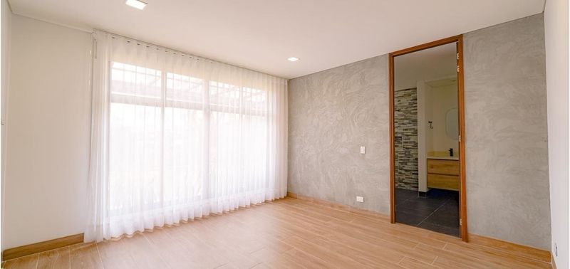 Casa en Venta en Envigado, Loma Del Escobero-17