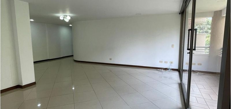 Apartamento en Venta en Envigado, Las Orquideas-0