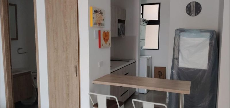 Apartamento en Venta en Medellín, Laureles-1