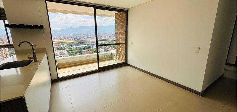 Apartamento en Venta en Medellín, Suramericana-3