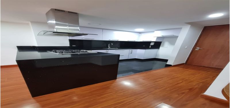 Apartamento en Venta en Bogotá, D.C., El Verbenal-Usaquén-4