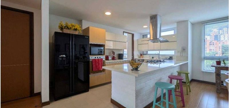 Apartamento en Venta en Medellín, Los Balsos-1