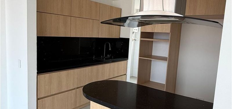 Apartamento en Venta en Medellín, Conquistadores-0