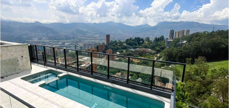 Apartamento en Venta en Medellín, Altos del Poblado-10