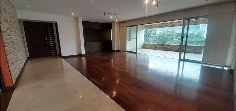 Apartamento en Venta en Medellín, El Poblado-0