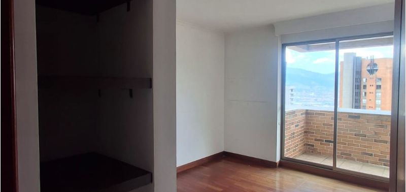Apartamento en Venta en Medellín, El Poblado-16