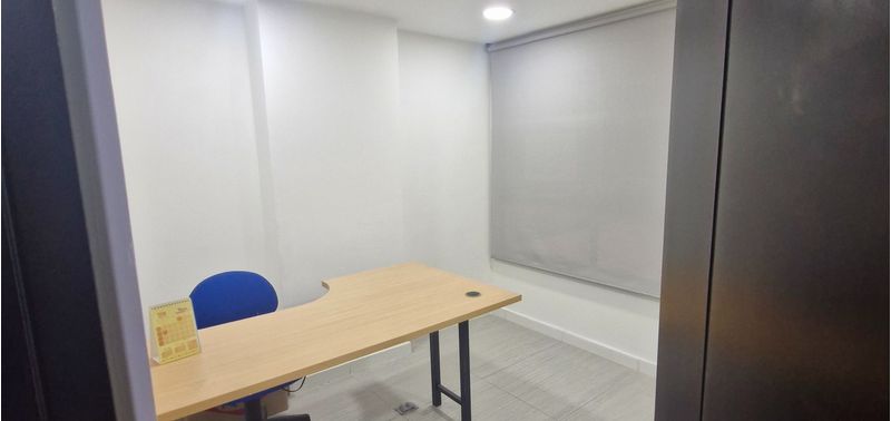 Oficina en Venta en Bogotá, D.C., Puente Largo-1