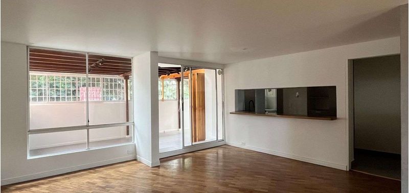 Apartamento en Venta en Medellín, Los Balsos-0