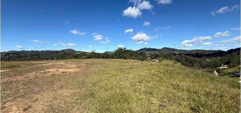 Lote en Venta en Retiro, Lejos del Nido-0