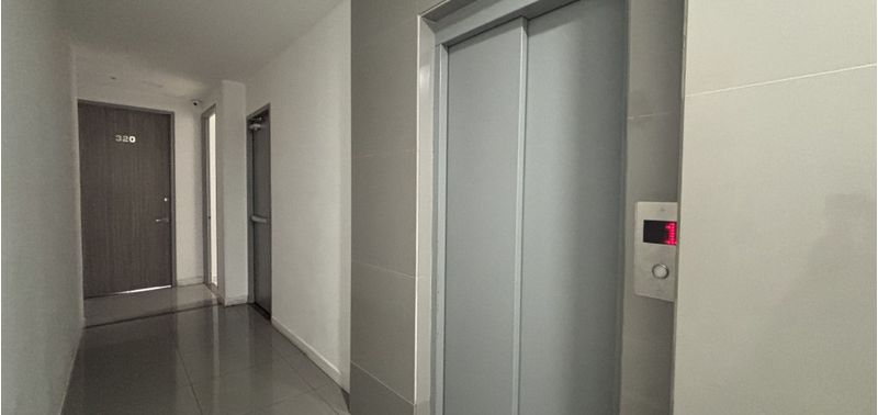 Oficina en Venta en Bogotá, D.C., Pontevedra-4