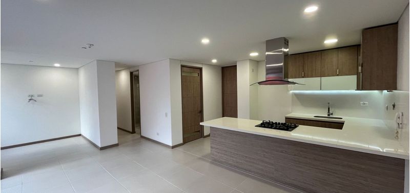 Apartamento en Venta en Envigado, Cumbres-1
