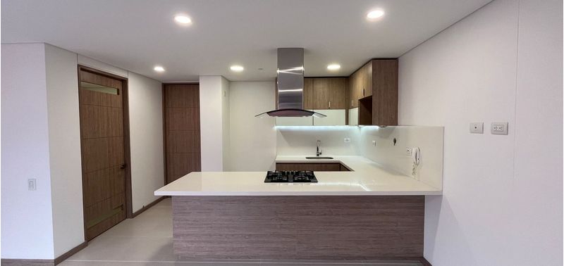 Apartamento en Venta en Envigado, Cumbres-3