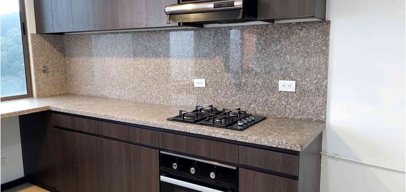 Apartamento en Venta en Medellín, Altos del Poblado-0