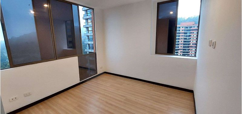 Apartamento en Venta en Medellín, Altos del Poblado-15