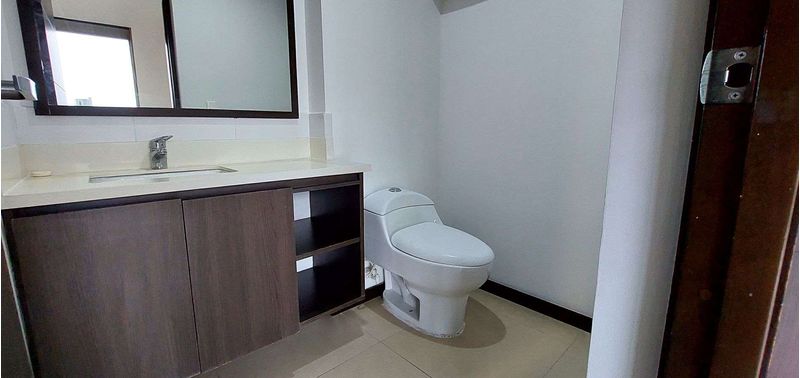 Apartamento en Venta en Medellín, Altos del Poblado-31