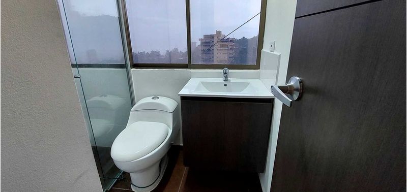 Apartamento en Venta en Medellín, Altos del Poblado-32