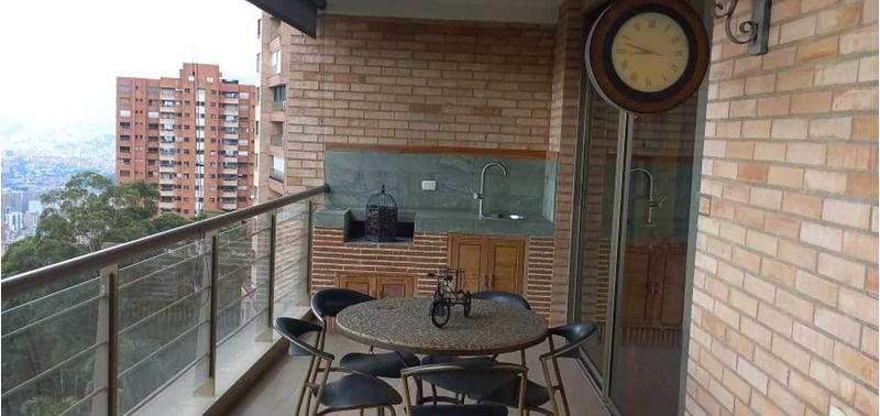 Apartamento en Venta en Medellín, El Poblado-17