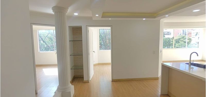 Apartamento en Venta en Medellín, Laureles-4