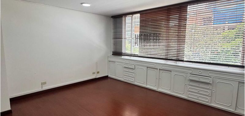 Oficina en Venta en Bogotá, D.C., Los Rosales