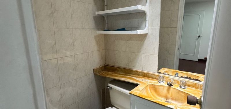 Oficina en Venta en Bogotá, D.C., Los Rosales-10