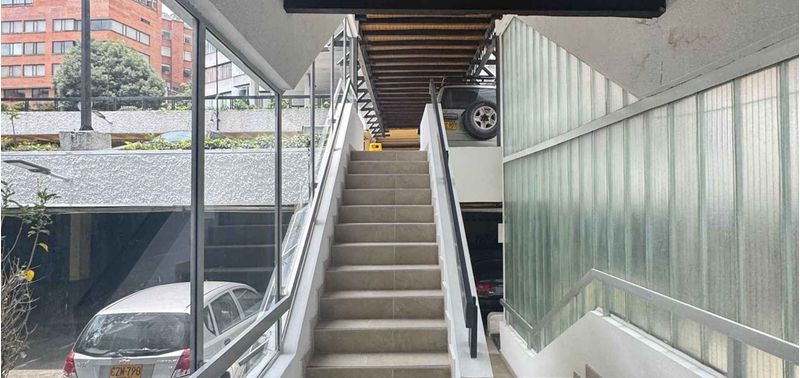 Oficina en Venta en Bogotá, D.C., Los Rosales-13
