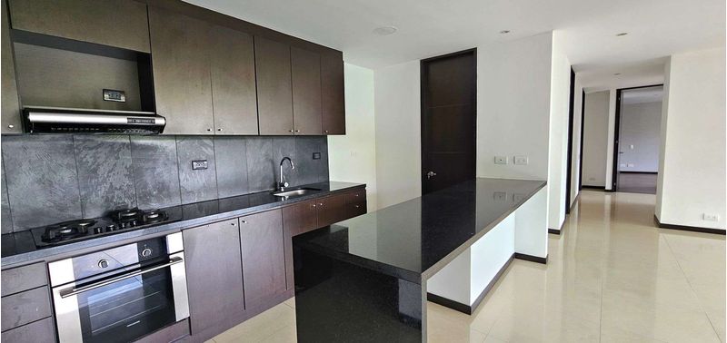 Apartamento en Venta en Medellín, El Poblado-3