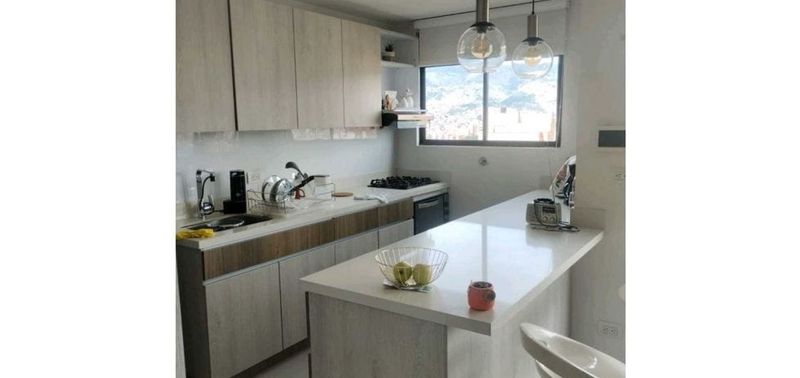 Apartamento en Venta en Medellín, Simón Bolívar-0