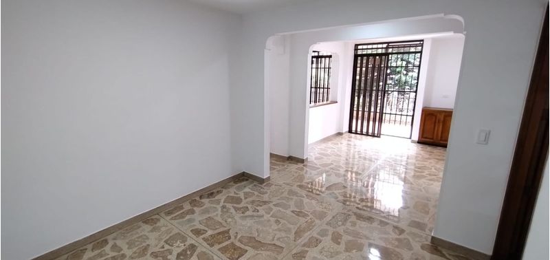 Apartamento en Venta en Medellín, Laureles-0