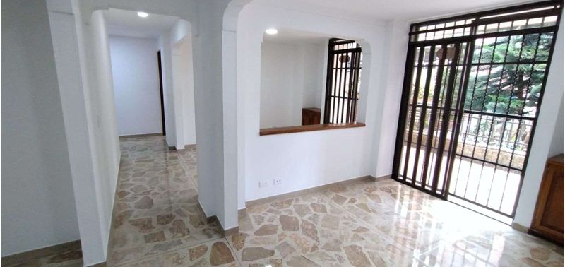 Apartamento en Venta en Medellín, Laureles-4