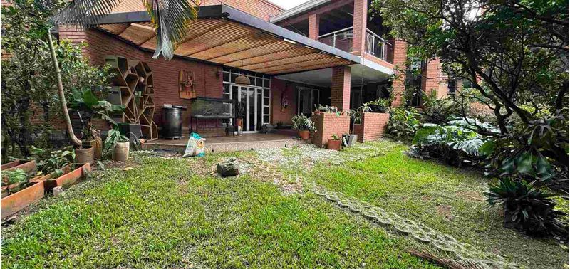 Casa en Venta en Medellín, El Poblado-0