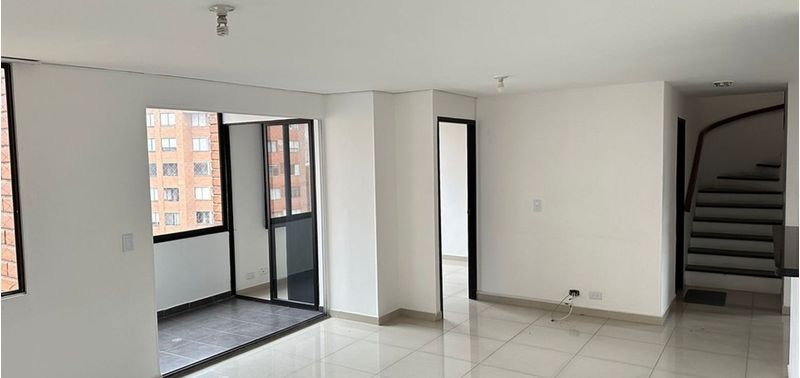 Apartamento en Venta en Envigado, El Portal-0