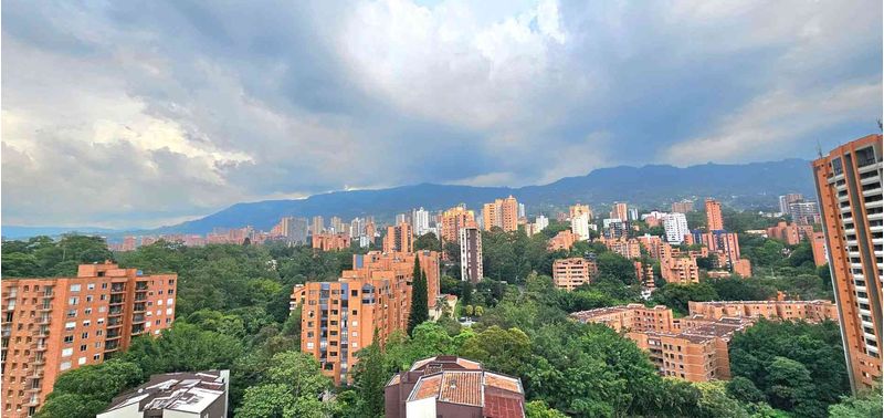 Apartamento en Venta en Medellín, El Poblado-17