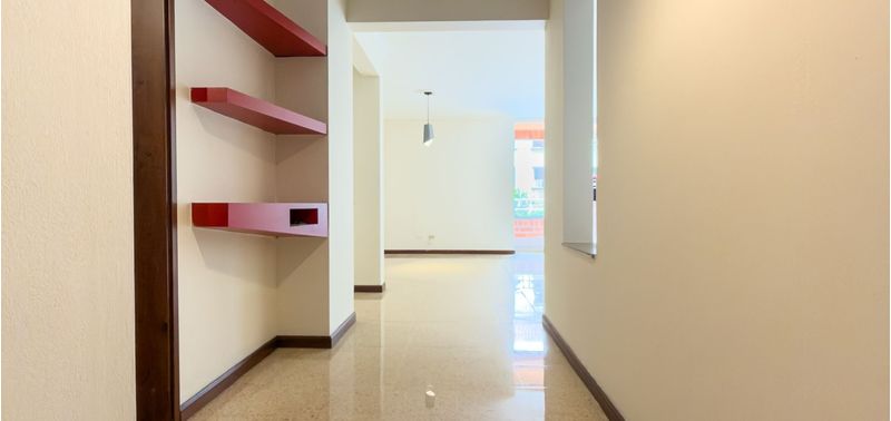 Apartamento en Venta en Medellín, Conquistadores-0
