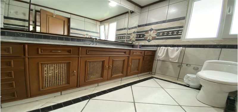 Casa en Venta en Bogotá, D.C., La Carolina-Usaquén-12